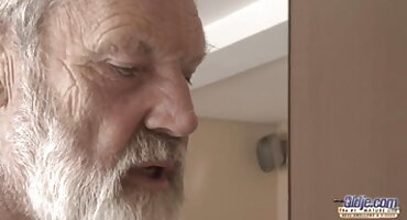 gay sex porn Anh ta có một con gà trống phim sex 2021 nga trong mông.